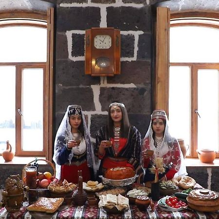 Guesthouse Emma Гюмри Екстериор снимка