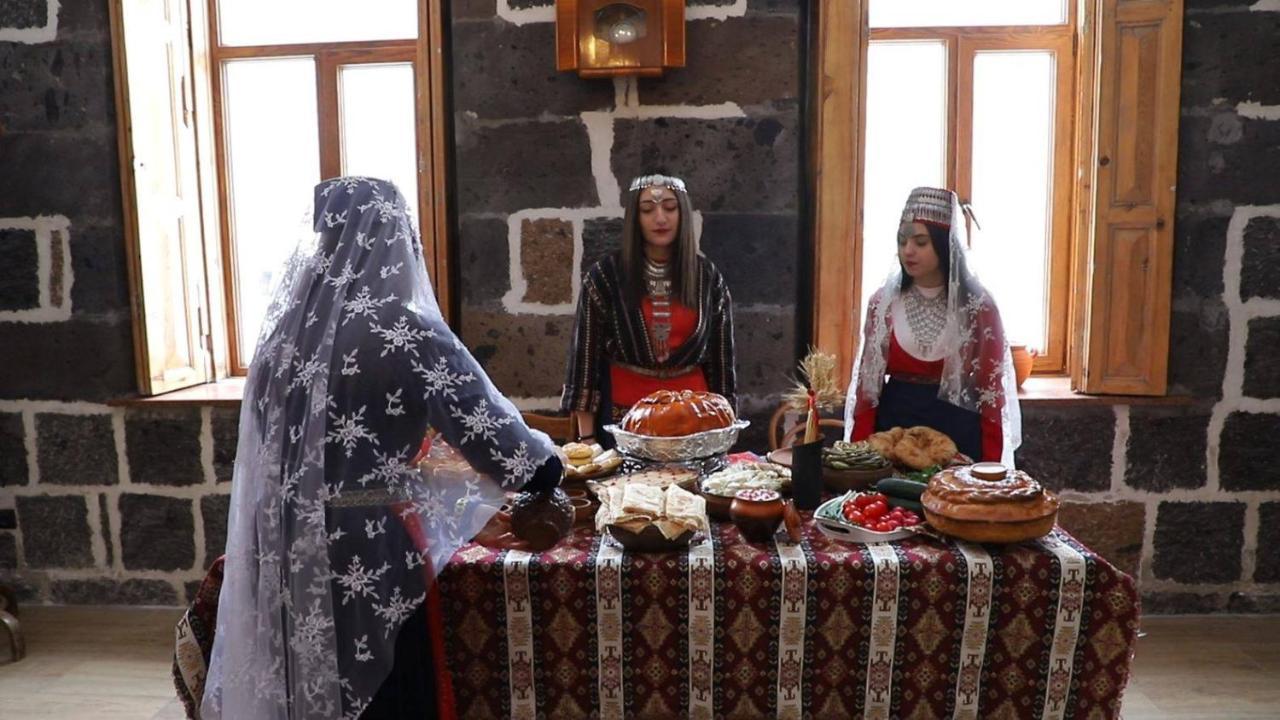 Guesthouse Emma Гюмри Екстериор снимка