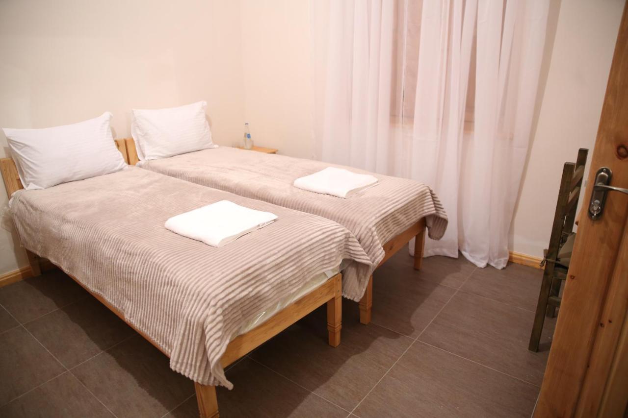 Guesthouse Emma Гюмри Екстериор снимка