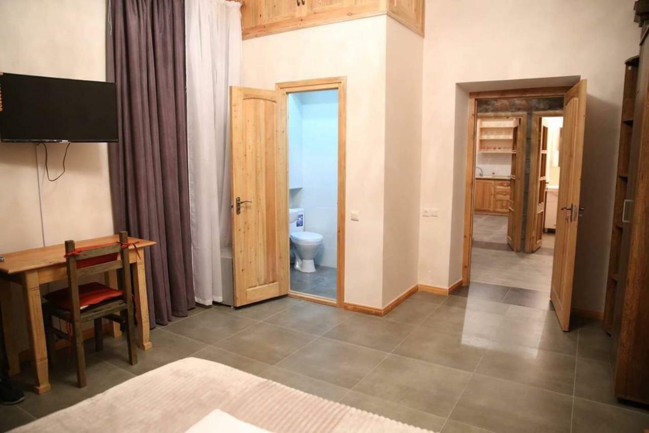Guesthouse Emma Гюмри Екстериор снимка