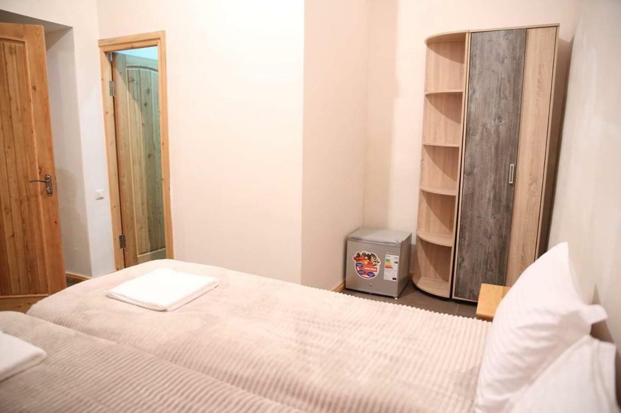 Guesthouse Emma Гюмри Екстериор снимка
